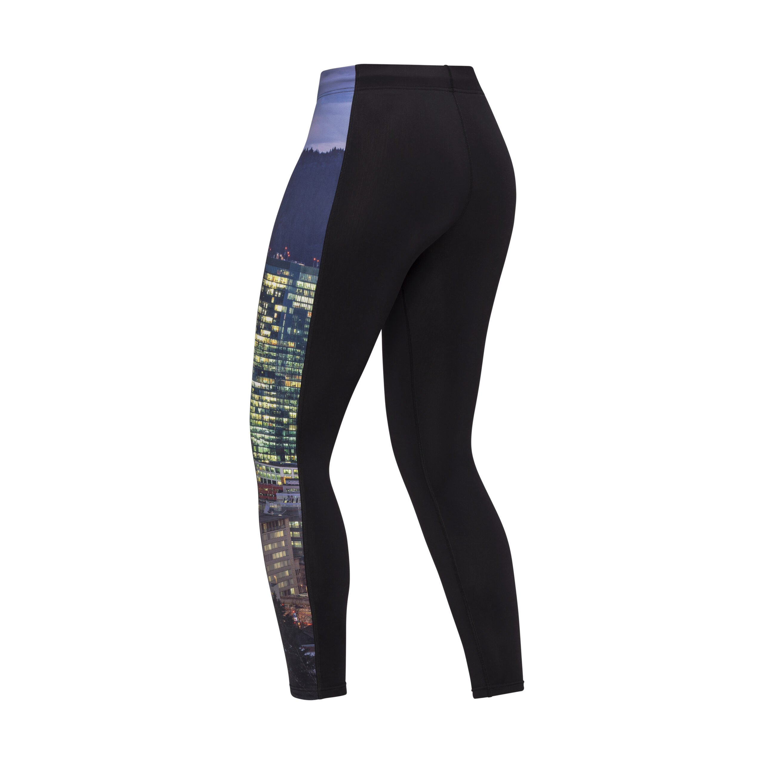 Tights-lang-PrimeTower-hinten-_2_